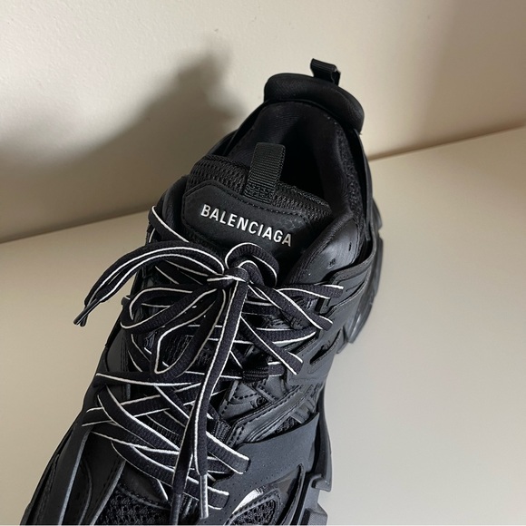 New Balenciagas Track sneaker - Picture 3 of 14